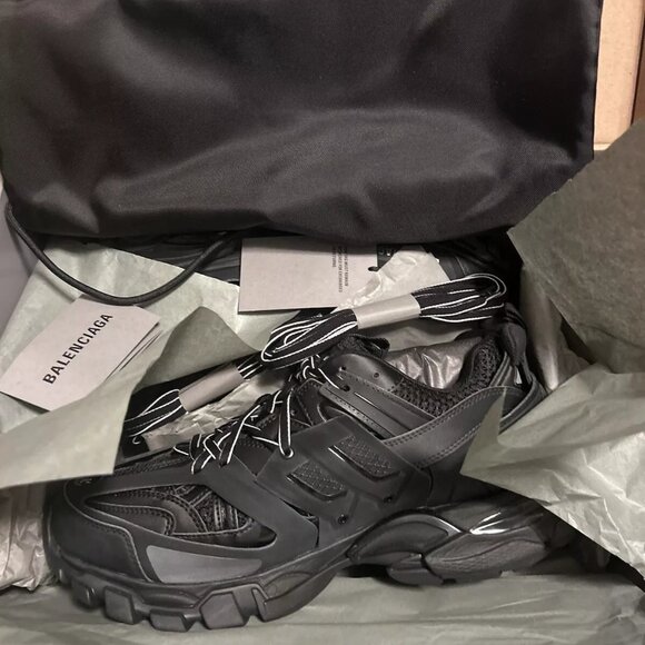Size 9 Balenciaga Tracks - Picture 1 of 4